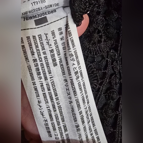 Abercrombie & Fitch Black Lace Cropped Shell Top Small - Picture 5 of 5